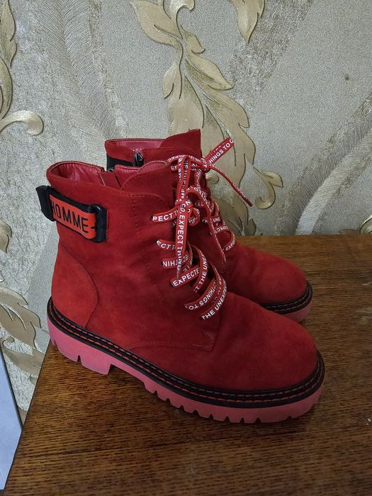 Тёплые ботинки для девочки, б/у, 35 размер.