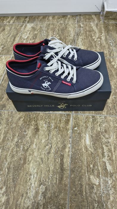Vand teniși noi Us Polo in cutie
