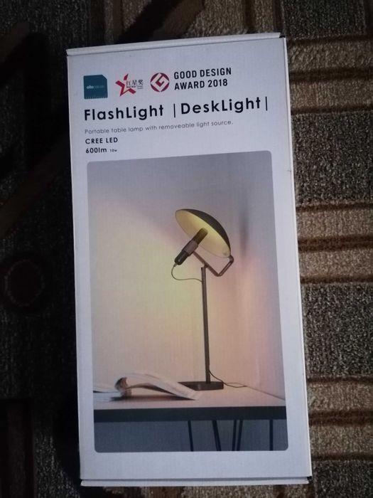 Lampa cu lanterna reincarcabila detasabila si stand pentru birou, gri.