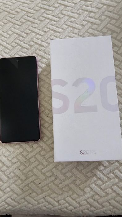 SAMSUNG GALAXY S20 FE(като нов)
