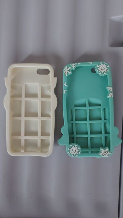 Huse iphone 4 ...50 ro buc