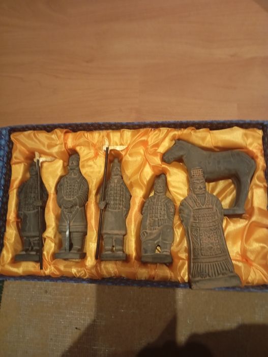 Set statuete Armata de Teracotă Xi’an – suvenir original China, cu cut
