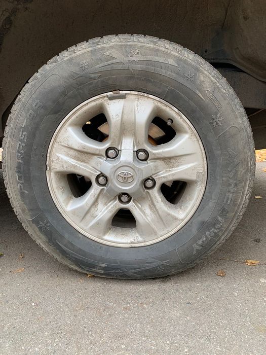 Продам комплект колес 5/150