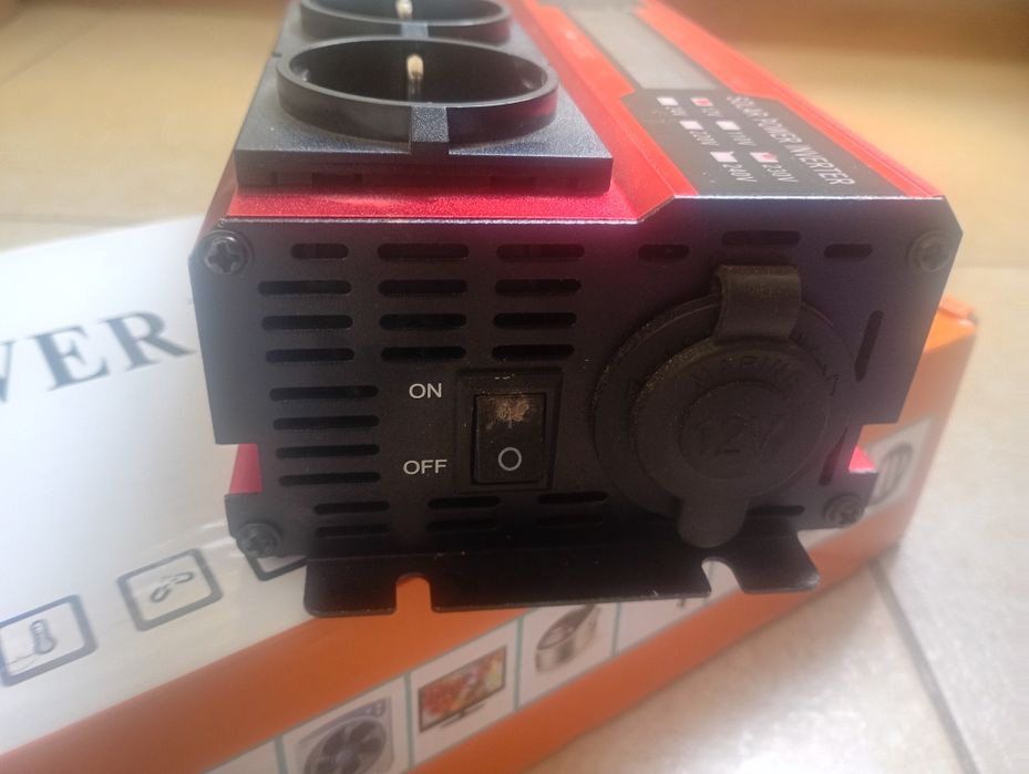 Invertor tensiune  auto