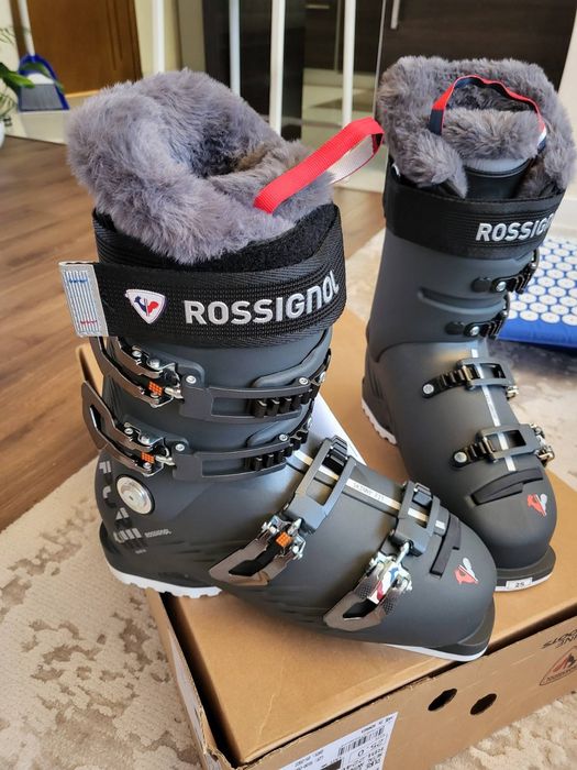 Чисто нови неизползвани Rosignol Ски обувки  закупени за 640лв.