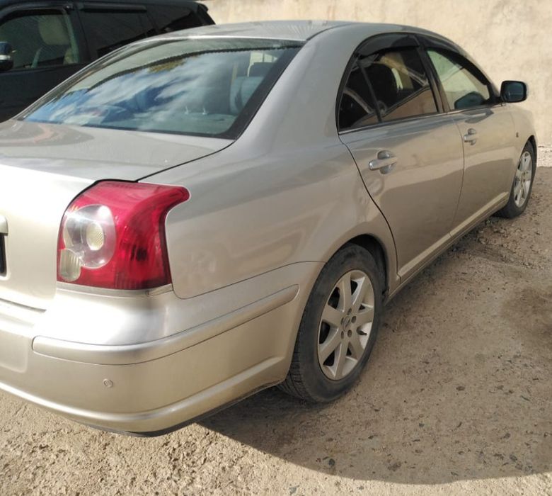 Продам тайоту авенсис