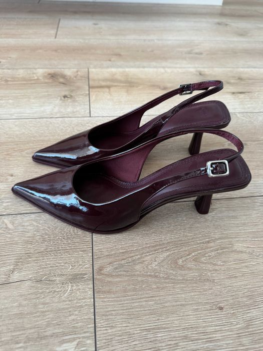 Обувки BERSHKA 15 евро