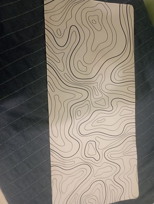 Продам часы и коврик 90/40