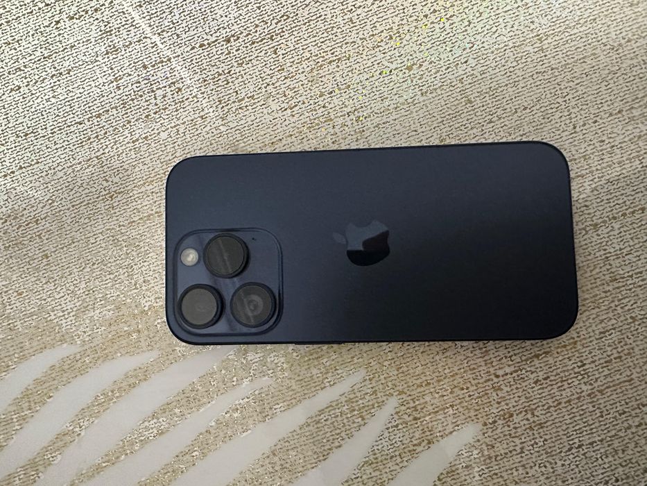 Срочно продам iphone 15 pro 128gb
