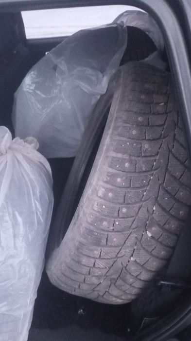 Резина шыпы хорошее состояние
