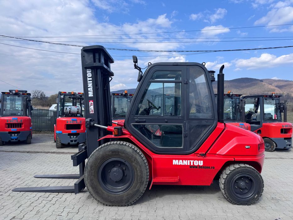 Motostivuitor Manitou 5 tone Diesel teren accidentat