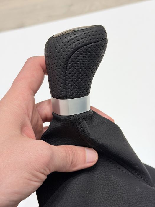 Nuca schimbator BMW, piele perforata