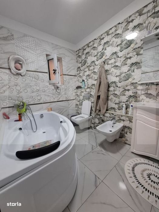 Proprietate moderna cu doua locuinte – Zona Centrala