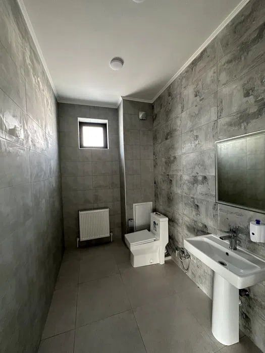 Аренда здание 1750 кв.м., вдоль дороги. ул. Шота Руставели