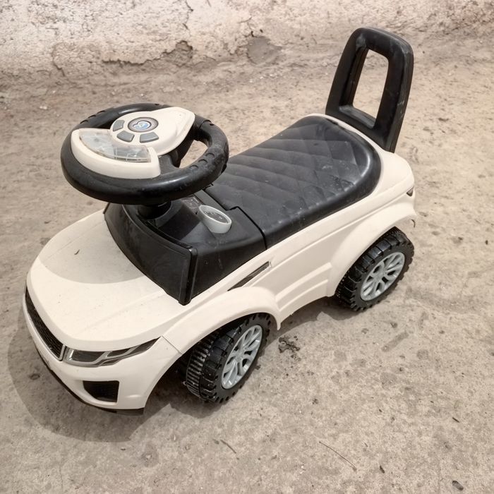 Triciclete, trotinete, mașinuță