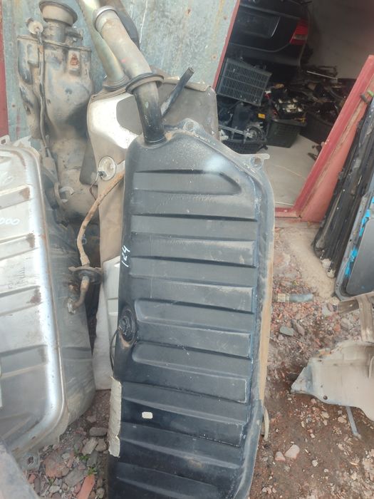 Продам бензобак  мерседес Фольксваген