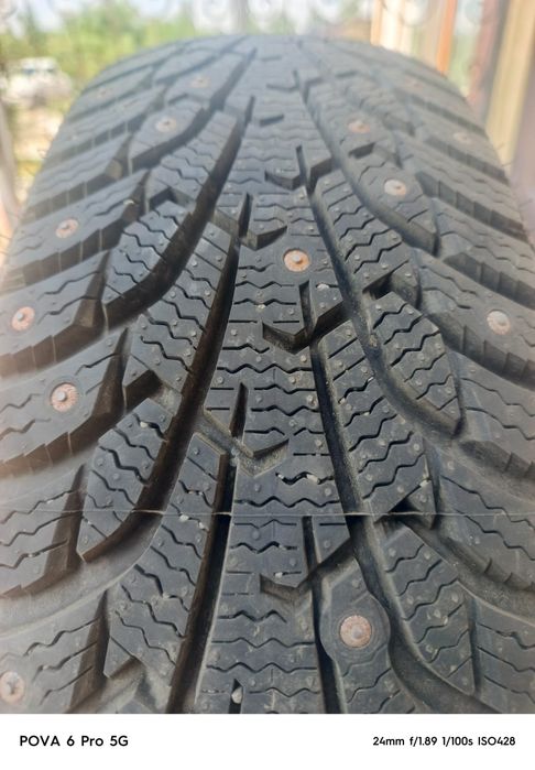 Продам комплект резины