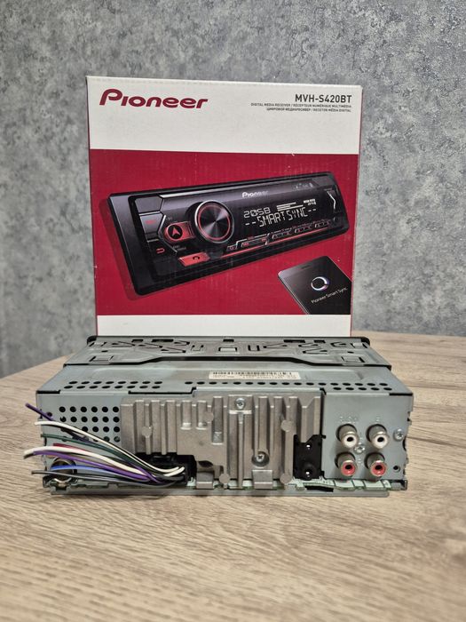 Продам автомагнитолу Pioneer