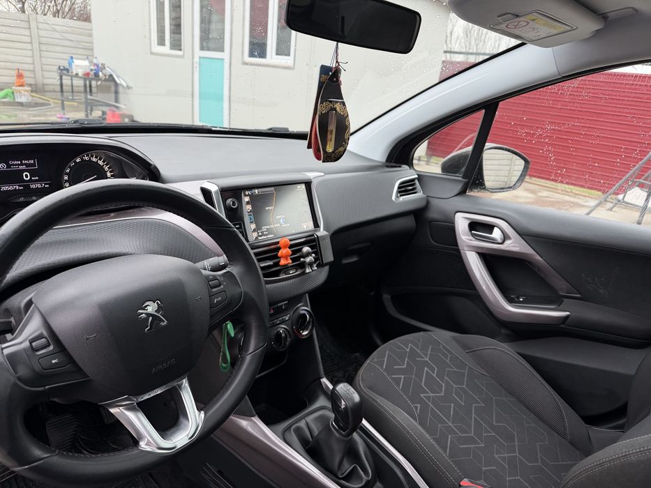 Peugeot 2008 1.2 benzina SCHIMB , OFER DIFERENȚĂ