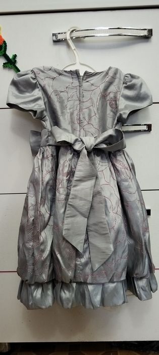 Нарядное платья для девочки