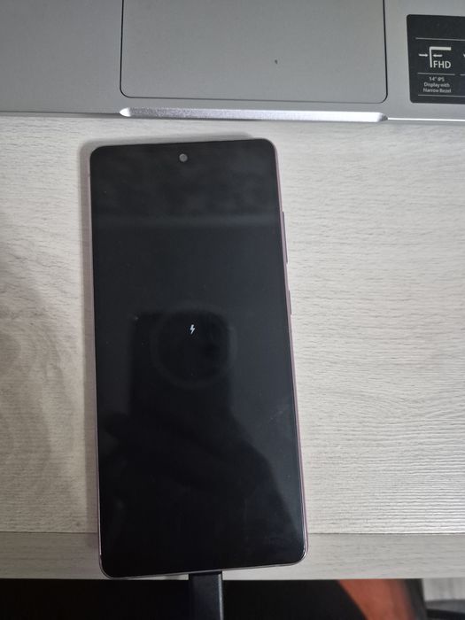Продам телефон Samsung S20fe