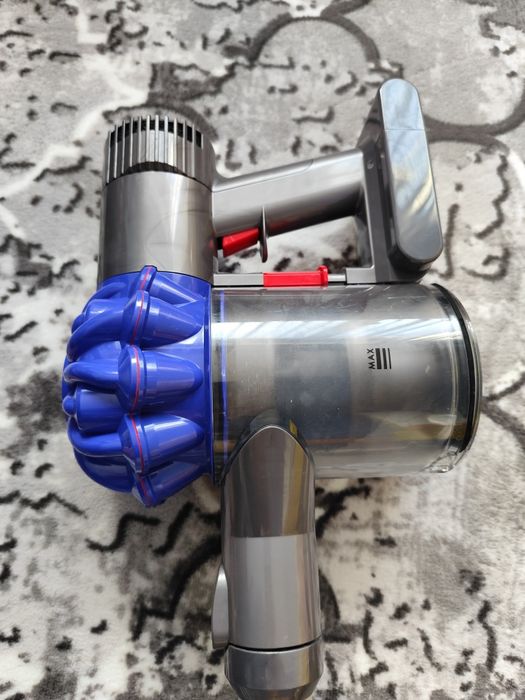 Безжична прахосмукачка Dyson V6
