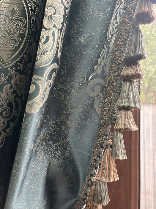 Шторы хорошие ,почти новый