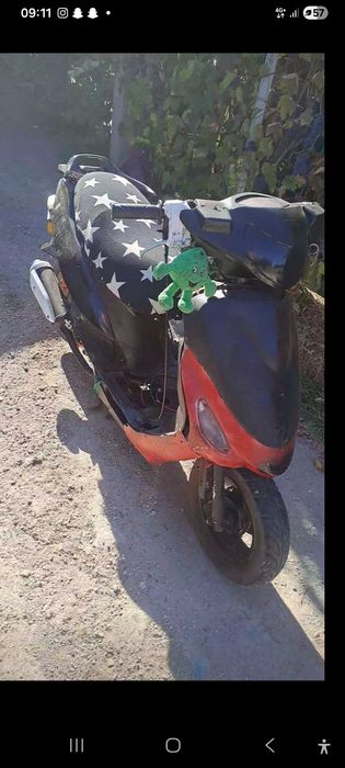 Vând scuter ,sau schimb cu bicicleta cu motor ,sau atv