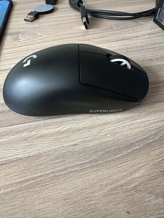 Logitec g pro x Superlight 2. САМО ЛИЧНО ПРЕДАВАНЕ