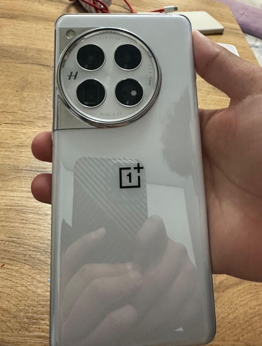 One plus 12 white China version