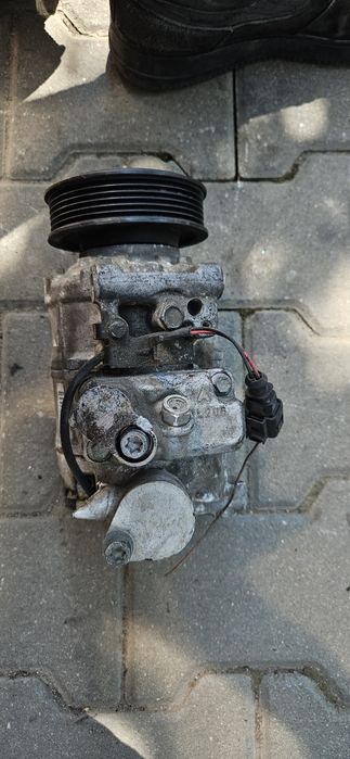 Компресор климатик за Audi a4 b8