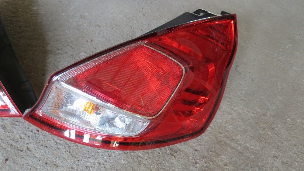 Стоп Стопове фар фарове броня тръби климатик Ford Fiesta V капак