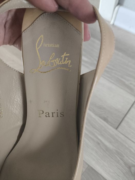 Продам туфли Christian Labutin 39