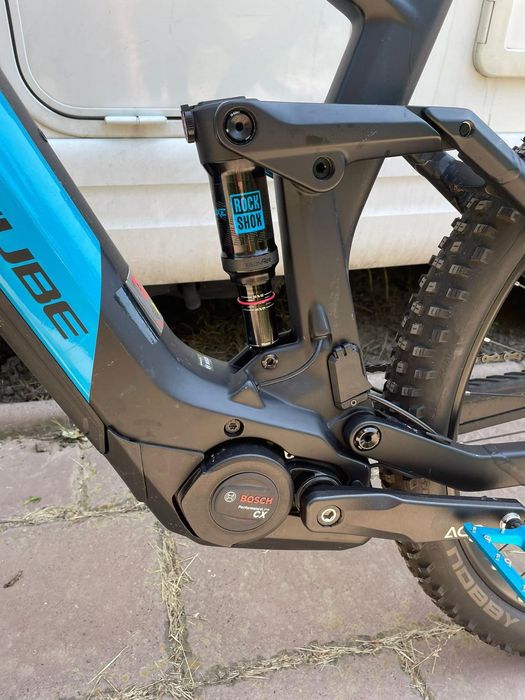 Bicileta electrica  CUBE STEREO hybrid 140 hpc race 500 black/ blue

D