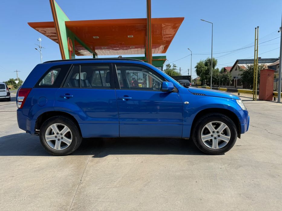 vind suzuchi grand vitara 2000 benzina cu gpl