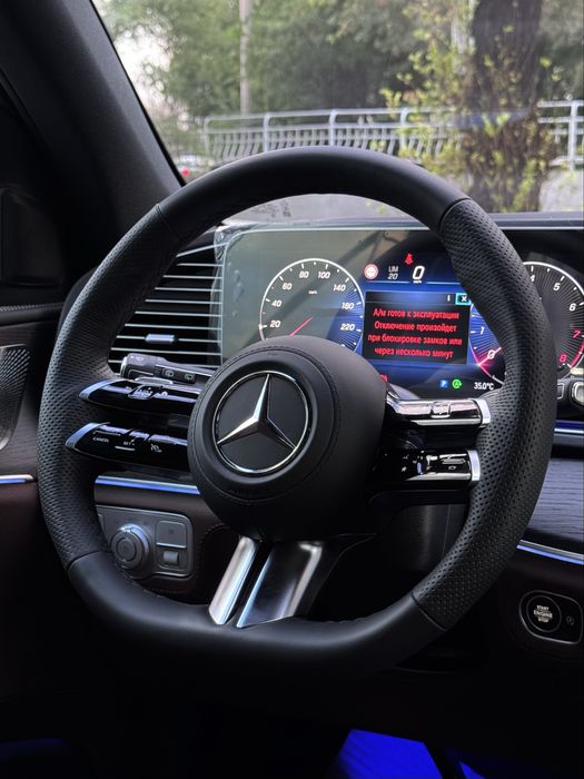 Mercedes Benz GLS450