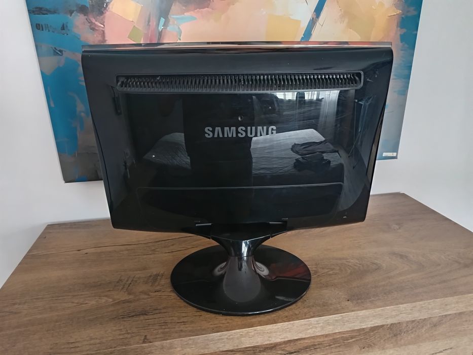 Монитор Samsung t200