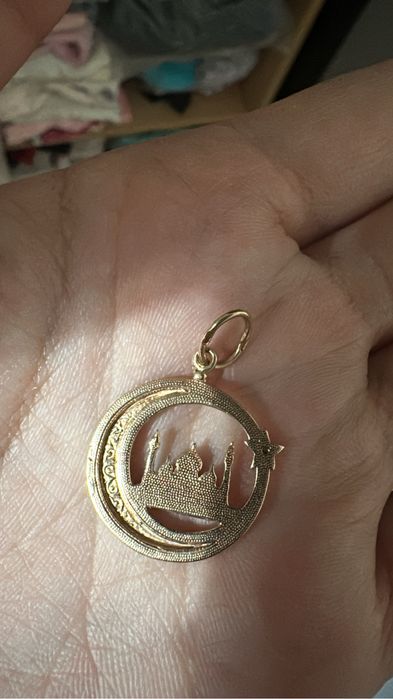 Срочнооо!Продаю кулон Мечеть 585