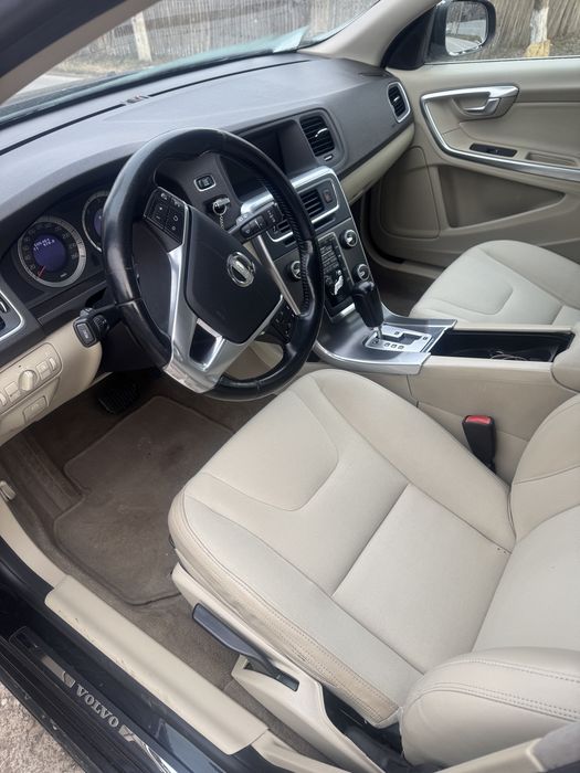 Volvo V60 - 2.0 Diesel