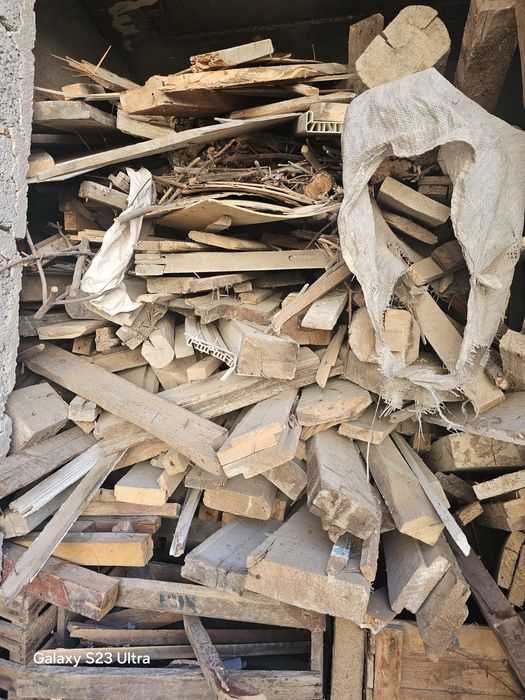 Утин сотилади бир мошин чикади