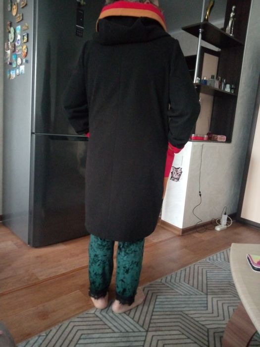 Пальто б/у , драповое .