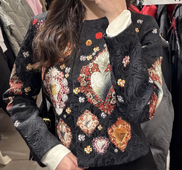 Пиджак с красивым рисунком