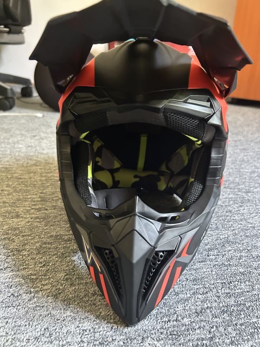 Vand casca enduro