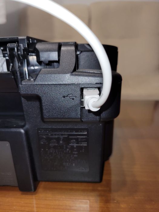 Imprimantă multifuncțională Canon PIXMA MG2550S – printare, scanare și copiere.