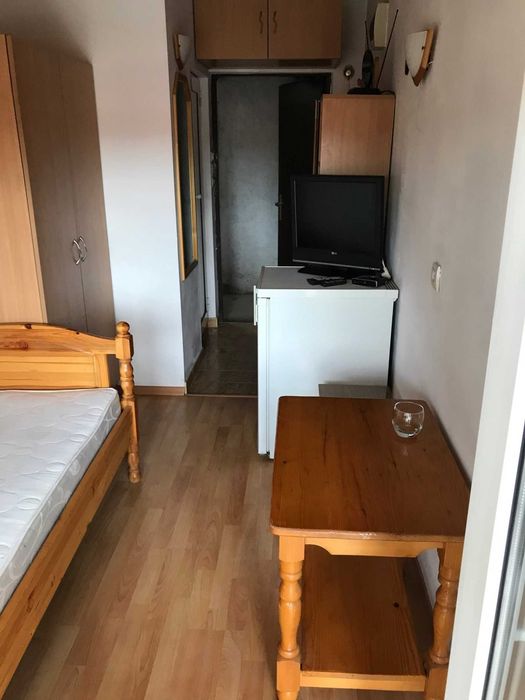 Дава се под наем Едностаен апартамент в София, Лозенец - 15 кв.м за 163 € - Снимка #1