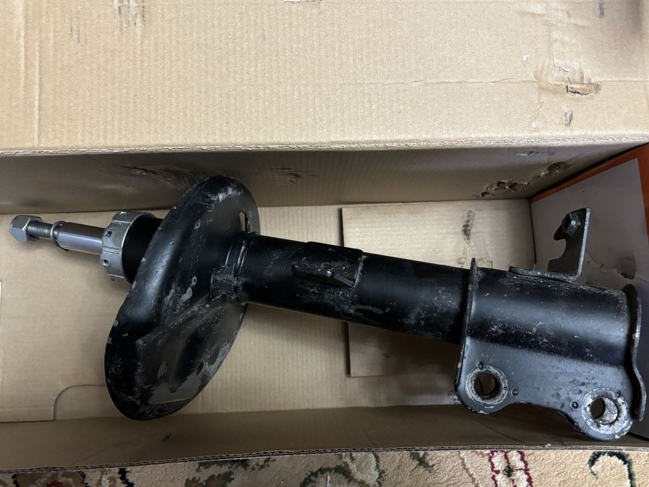 Задний амортизатор для камри