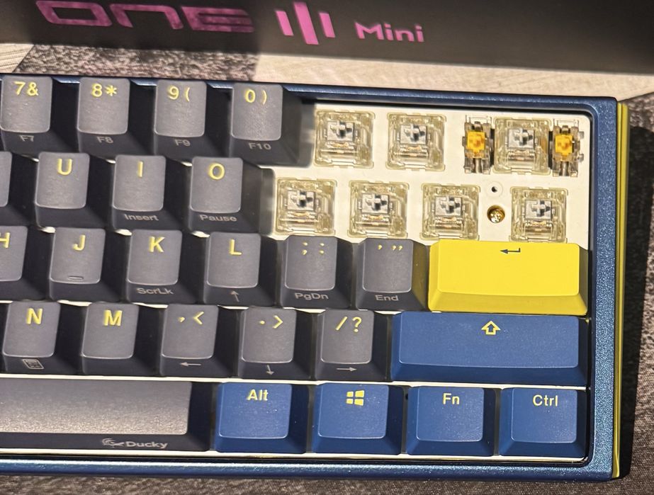 DUCKY One 3 Daybreak Mini