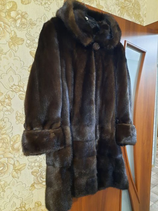 Продам норковую шубу