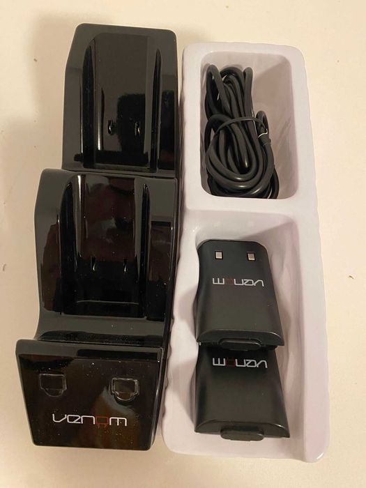 Venom Twin Docking Station Stație de încărcare pentru 2 controllere