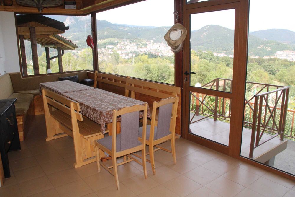 Имение с гледка към гр. Смолян